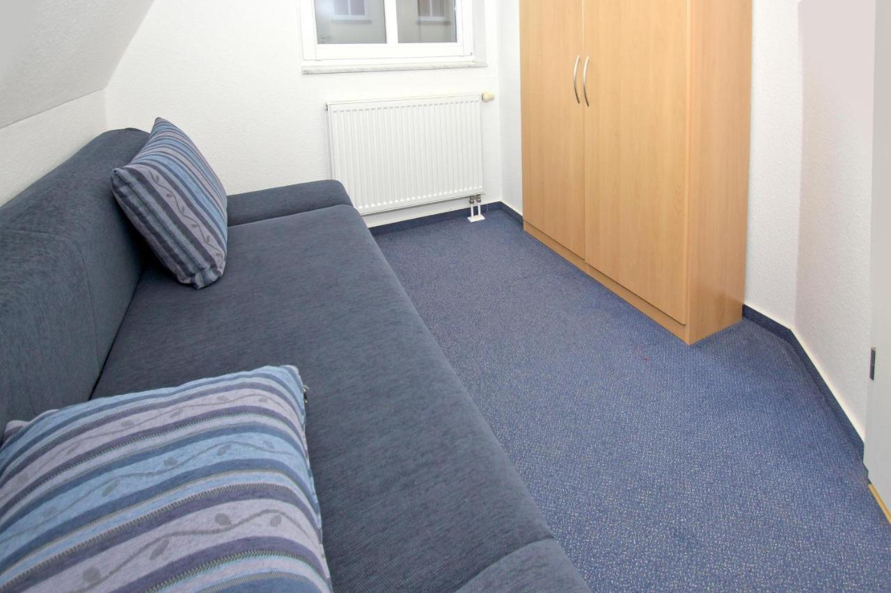 Hafennahe Ferienwohnung Mit Balkon Und Meerblick - Hafenhaeuser Wiek Wohnung 13 Wiek auf Rügen Eksteriør bilde