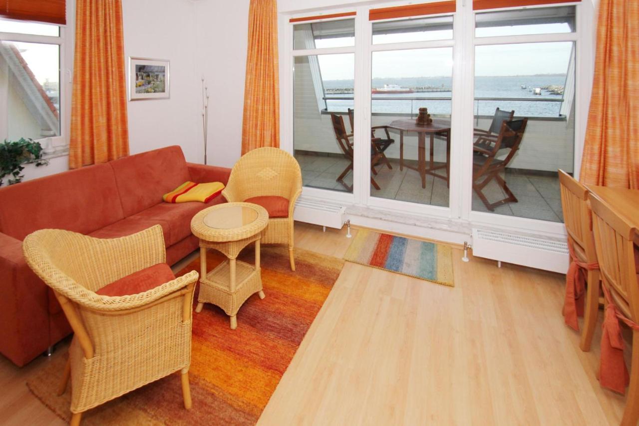 Hafennahe Ferienwohnung Mit Balkon Und Meerblick - Hafenhaeuser Wiek Wohnung 13 Wiek auf Rügen Eksteriør bilde